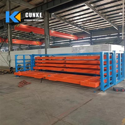 Rol metalen platenplanken uit